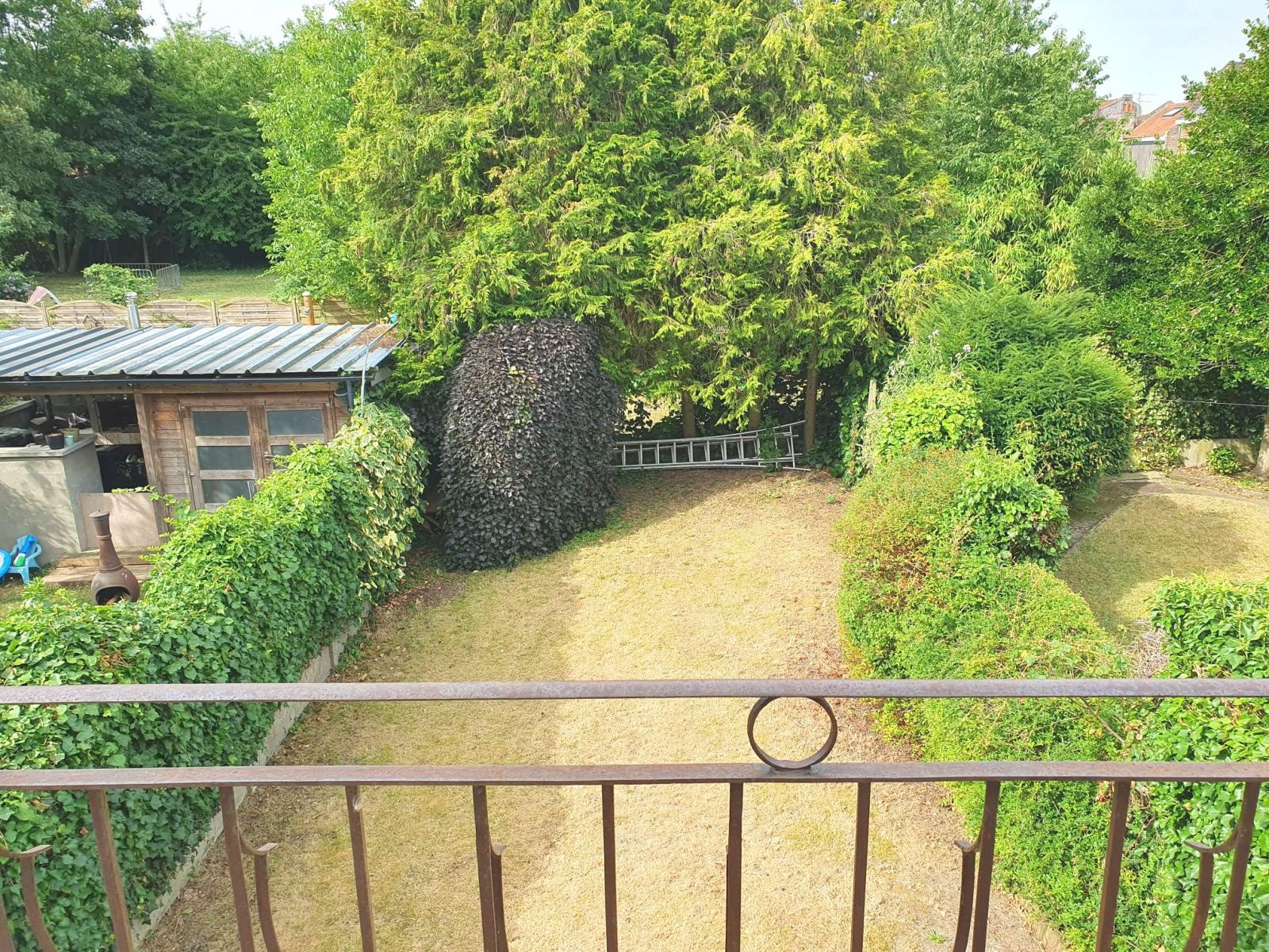 LEZENNES